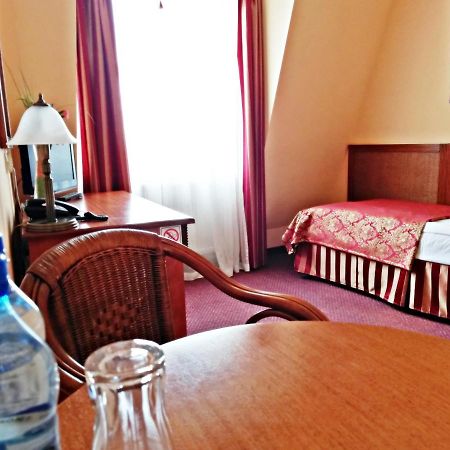 Hotel Nowy Dwor W Zaczerniu Rzeszow Exterior photo