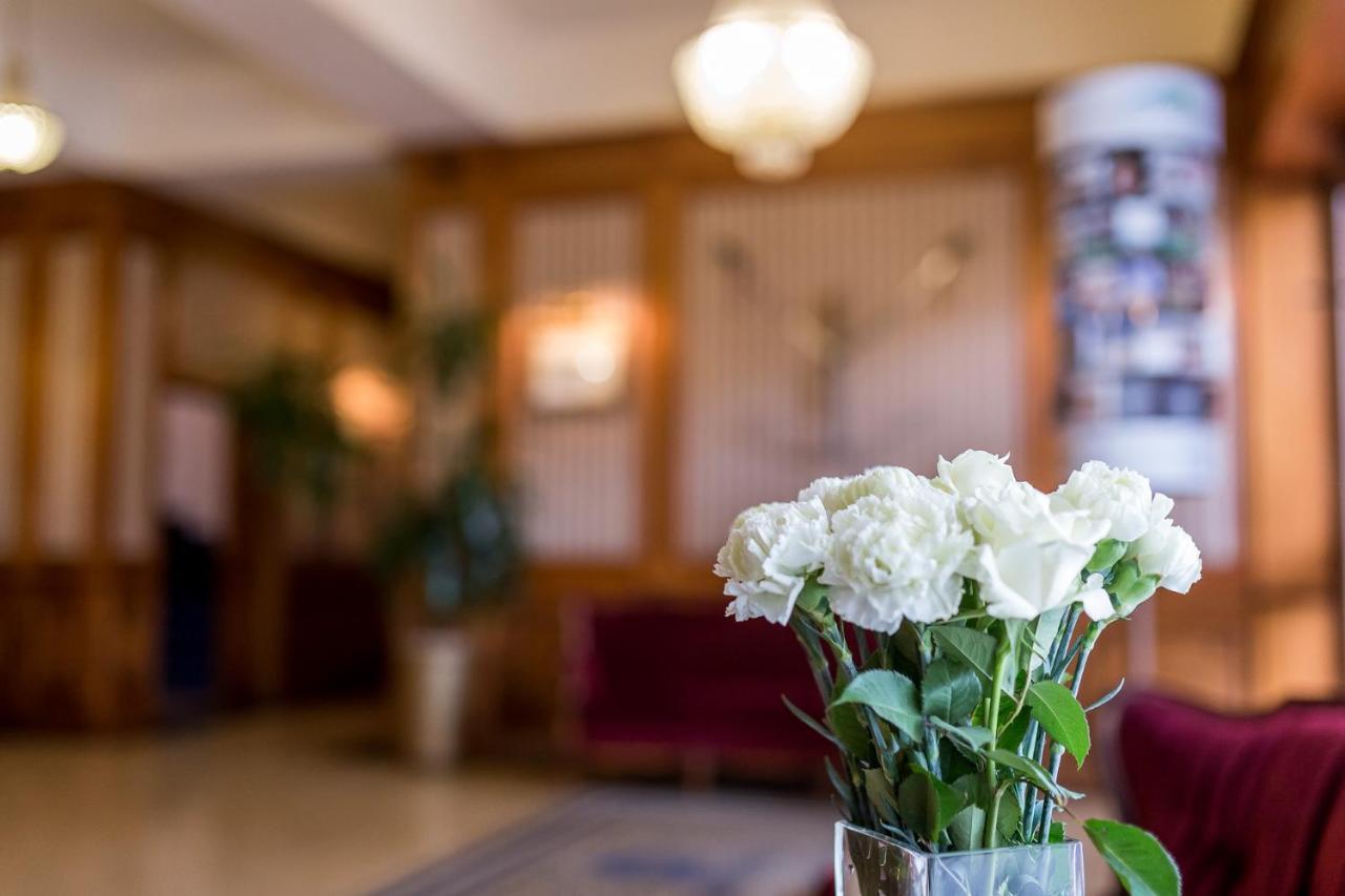 Hotel Nowy Dwor W Zaczerniu Rzeszow Exterior photo